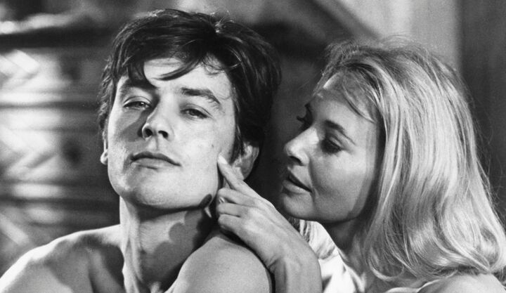 Alain Delon met actrice Romy Schneider in de film The Swimming Pool
